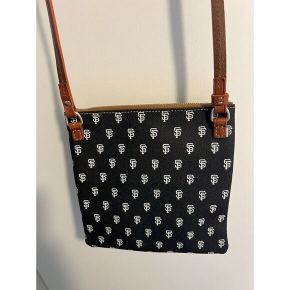 SF Giants Dooney & Bourke Triple Zip Crossbody Bag - Picture 2 of 4
